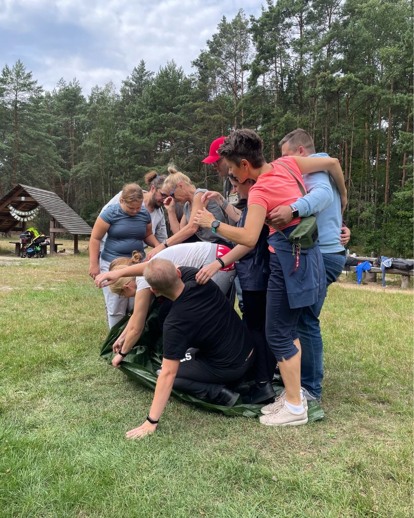 Zajęcia integracyjne w nurcie Outdoor & Adventure Education w Kampinoskim Parku Narodowym