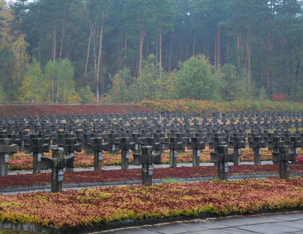 Cmentarz w Palmirach w Kampinoskim Parku Narodowym – miejsce pamięci
